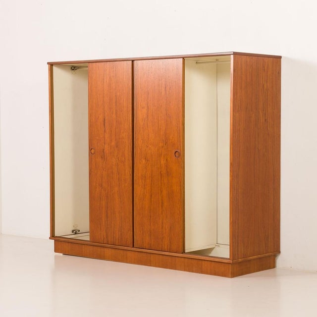 1970s Mid-Century Danish Teak Wardrobe from Laurbjerg Mobelfabrik, 1970s For Sale - Image 5 of 18