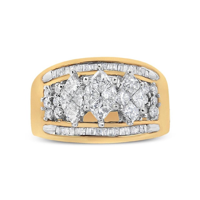 Haus of Brilliance 10K Yellow and White Gold 1 1/2 Cttw Pear Shaped 3 Stone Style Diamond Ring Band (H-I Color, SI1-SI2 Clarity) - Ring - Size 7 For Sale - Image 4 of 6