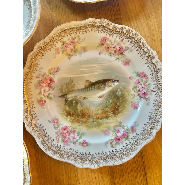 White Antique O & E Gutherz Royal Austria Hand Painted Fish Dinnerware Circa 1899-1918 - A Set of 10 Pieces For Sale - Image 8 of 18