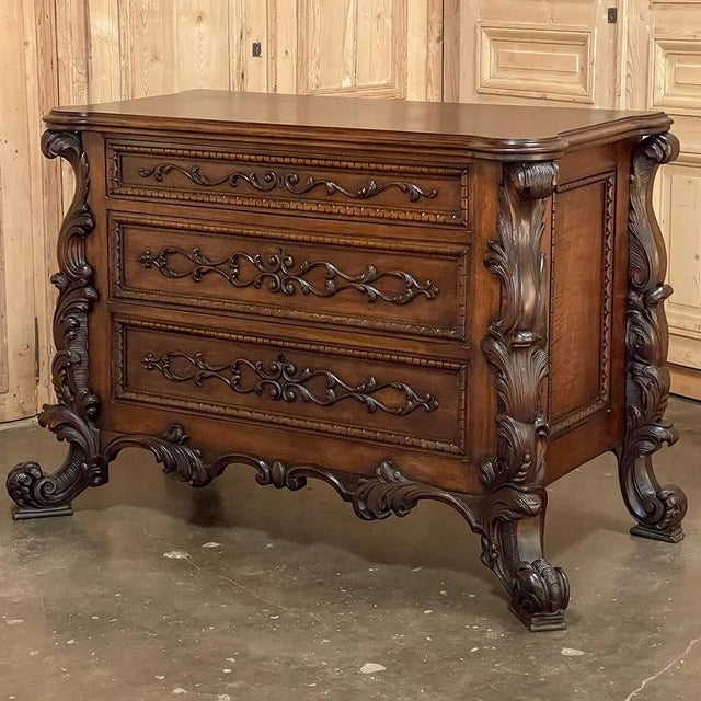 19th Century Italian Walnut Rococo Commode For Sale - Image 13 of 13