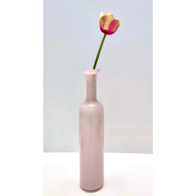 Mid-Century Modern Pink Encased Murano Glass Bottle Vase with Gold Leaf by Salviati, Italy, 1970s For Sale - Image 3 of 10