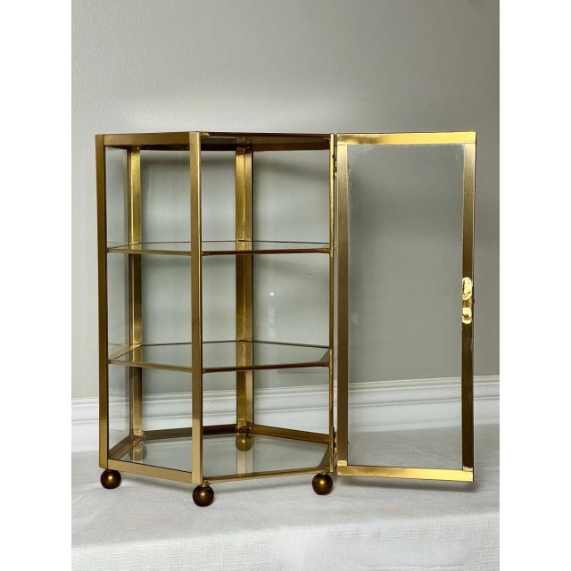 Mid-Century Modern Brass Three-Tier Hexagon Tabletop Vitrine Display Case, Curio Cabinet, 1970s, 15" For Sale - Image 3 of 10