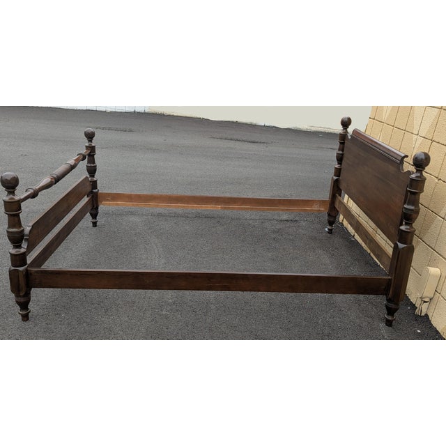 Pennsylvania House Vintage Pennsylvania House Queen Size Colonial Style Cannonball Poster Bedframe For Sale - Image 4 of 8