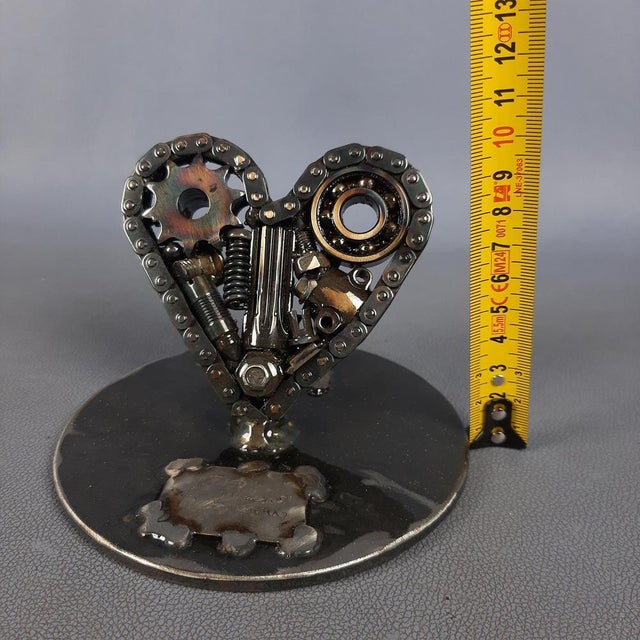 Sculpture Heart in Metal, Iron & Steel by Simon Saronni For Sale - Image 13 of 14