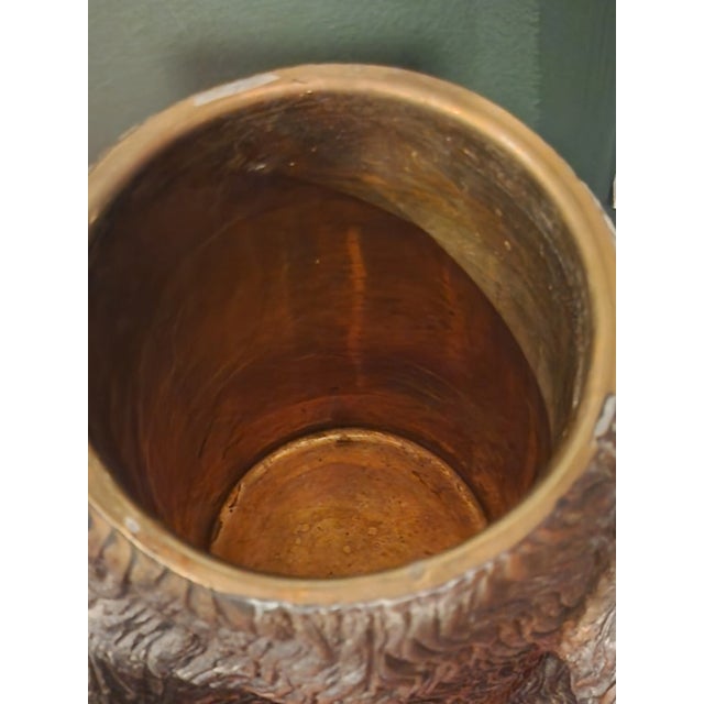 1960s Vintage Grizzly Bear Cast Metal Ice Bucket Wine Champagne Cooler For Sale - Image 5 of 10