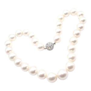 Tiffany & Co. Diamond South Sea Large Pearl Platinum Necklace