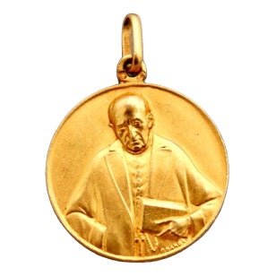 19.2k Gold Pendant For Sale