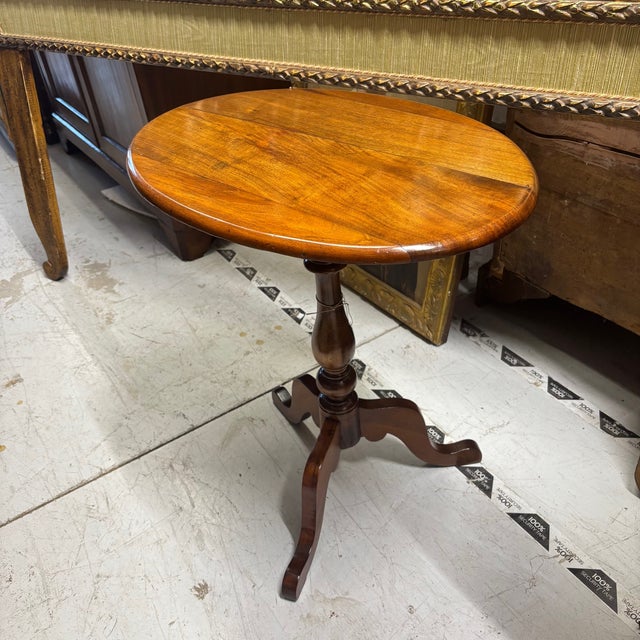 Small Antique Louis Philippe Oval Walnut Coffee Table, 1800s For Sale - Image 10 of 10