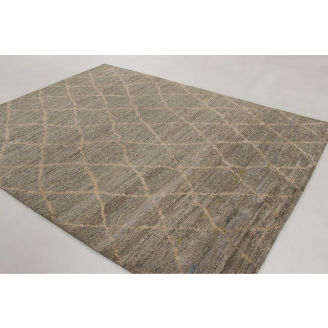 Hand-knotted in natural silk, this 8x10 contemporary rug joins Rug & Kilim’s Modern collection. It presents an allover...