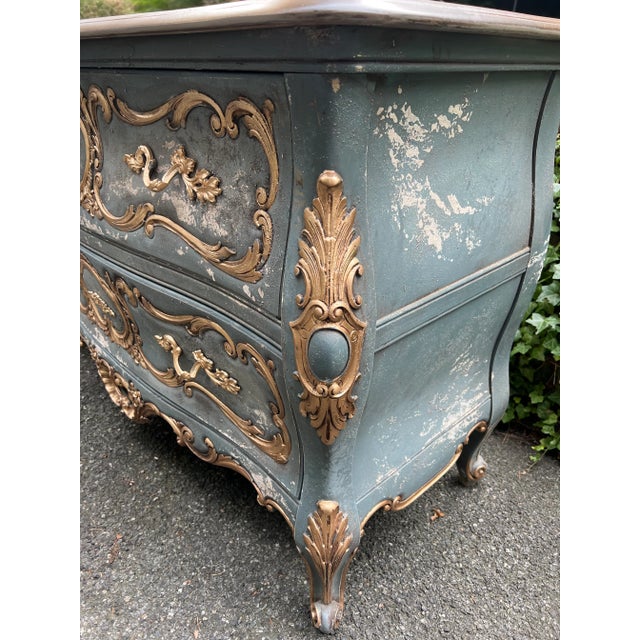 Weiman Louis XV French Provincial Carved Commode For Sale In New York - Image 6 of 13