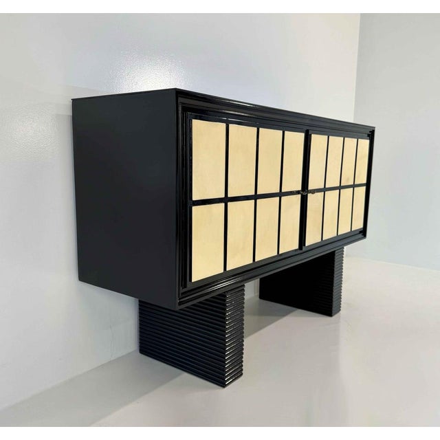 Italian Art Deco Sideboard in Parchment with Black Lacquer and Blue Mirror, 1940s For Sale - Image 10 of 18