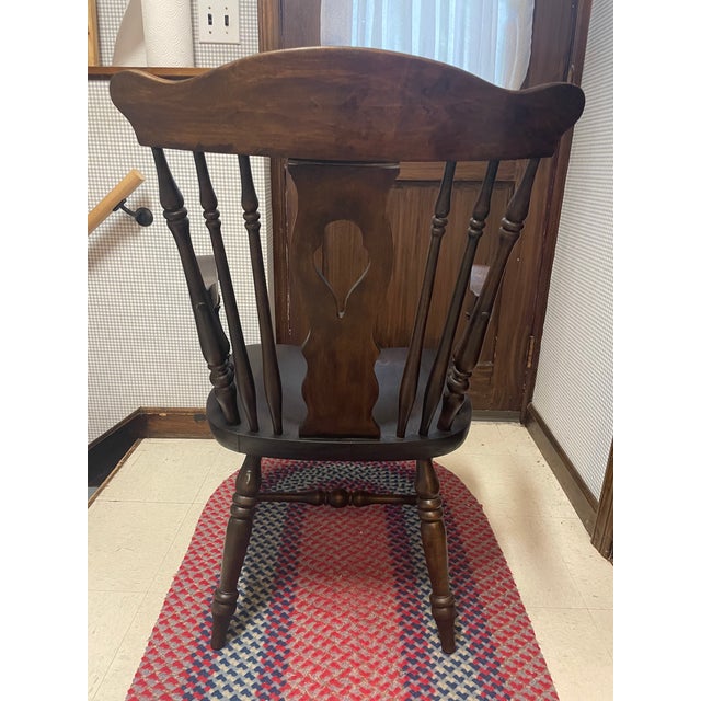 Mid-Century Modern Mid-Century Nichols & Stone Windsor Arm Chair For Sale - Image 3 of 10
