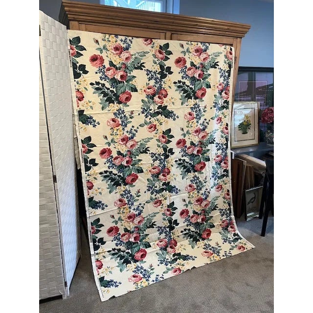 Beautiful Floral Print Upholstery Fabric - 3.50 Yards For Sale - Image 4 of 12