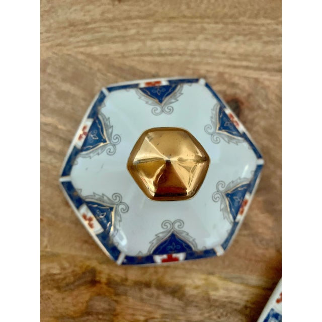 Late 20th Century Multicolor Octagon Small Gilt Ginger Jars - Set of Two For Sale - Image 5 of 9