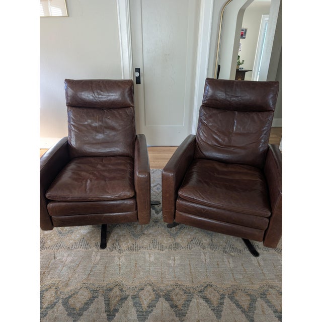Set of 2 American Leather Recliners For Sale - Image 13 of 13