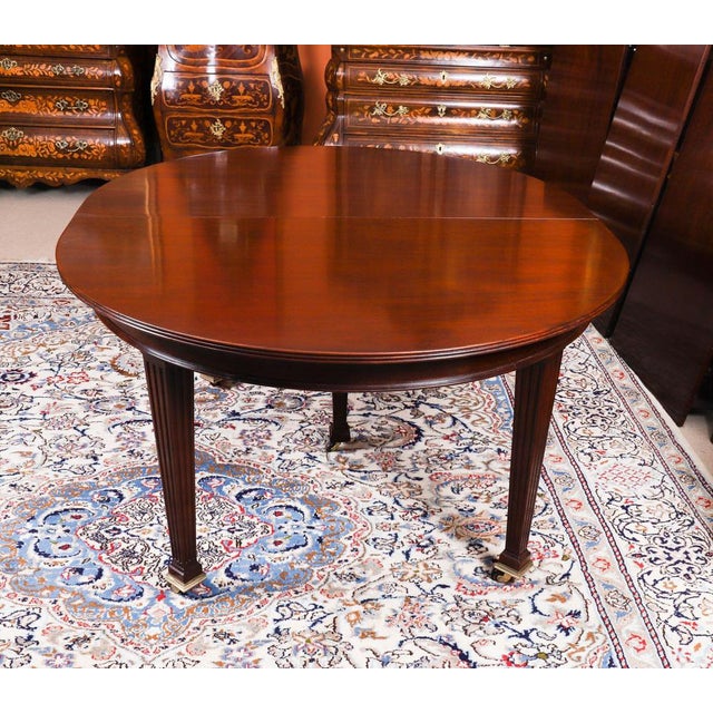 Antique Flame Mahogany Telescopic Extending Dining Table, 19th Century For Sale - Image 15 of 18