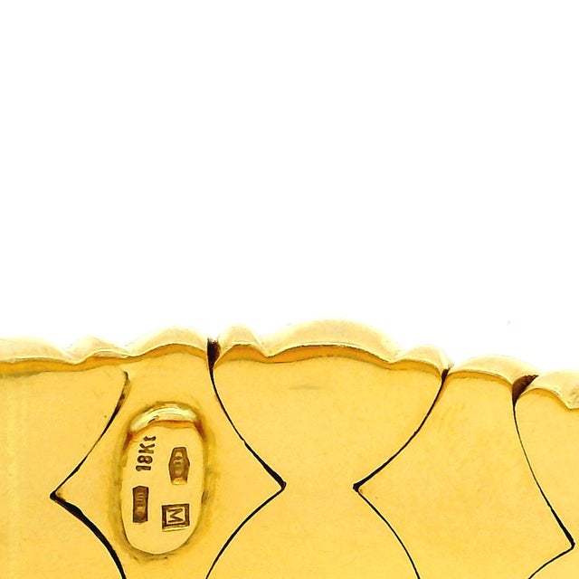 Italian 18k Gold Ruby Sapphire Cabochon Flexible Bangle Bracelet, 82 Grams, Circa 1990 For Sale In Miami - Image 6 of 11