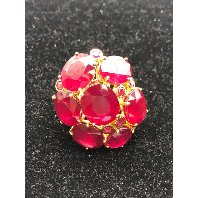 Art Deco Bochic “Orient” Vintage Ruby Cocktail Ring Set In 18K Gold & Silver with Certifi For Sale - Image 3 of 15