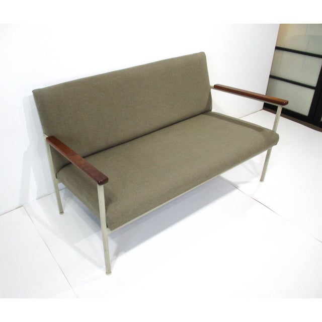 Taupe Mid Century Settee in the Style of George Nelson by Janet Rosenblum For Sale - Image 8 of 10