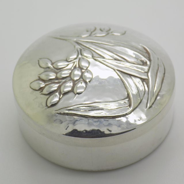 Vintage Italian Handmade Genuine Silver Hammered Large Pill Snuff Trinket Box, Brandimarte Brand For Sale - Image 6 of 13