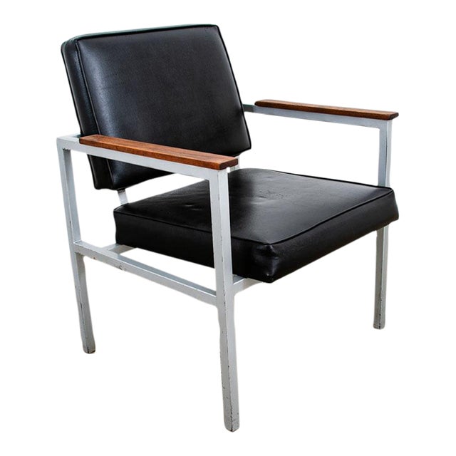 1960s Mid Century Modern Lounge Chair Armchair Walnut Arms Metal American Design MCM For Sale