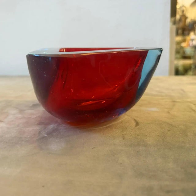 Seguso 1970s Seguso Space Age Sommerso Red and Blue Murano Glass Bowl For Sale - Image 4 of 12