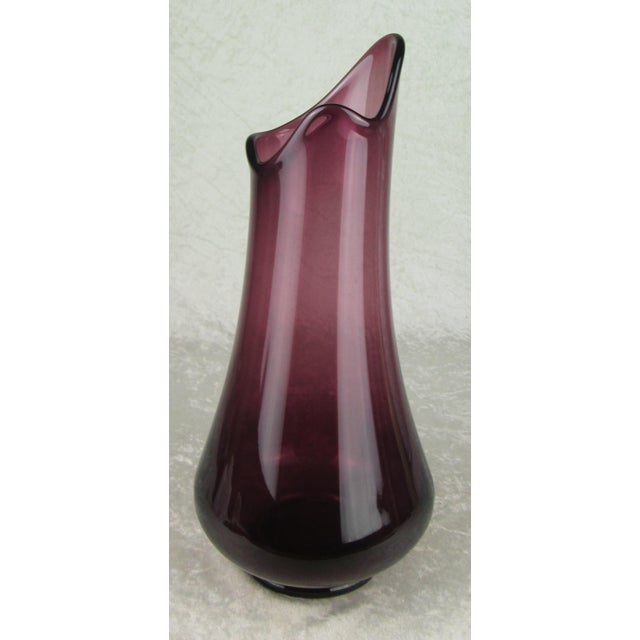 l.e. Smith Purple Amethyst Smoothie Swung Glass Vase 14-3/4 Inch For Sale - Image 10 of 15