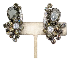 Vintage Confirmed Delizza & Elster Faux-Black Diamond Flower Clip Earrings-2 Pieces