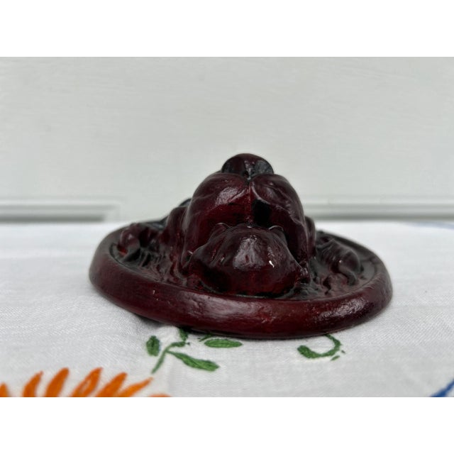 A 5 inch diameter friendly three dimensional Lion head medallion for your wall. Made of plaster with a wire loop set into...