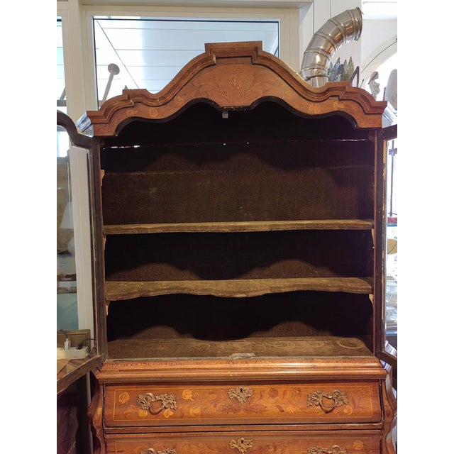 Dutch Showcase with Floral Inlays, 1700s For Sale - Image 12 of 16