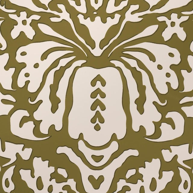 Veere Grenney was inspired by 17th- and 18th-century Venetian silks when he created Suffolk Damask, an elegant floral with...