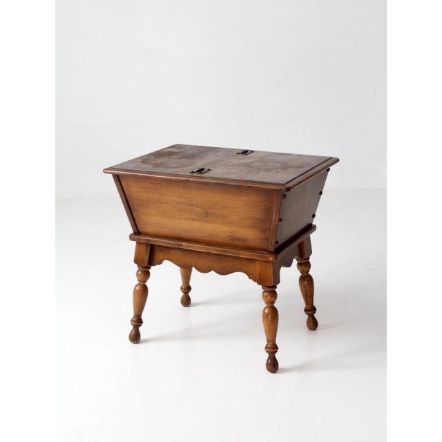Vintage Kling Colonial Maple Sugar Chest Style Storage Table Circa 1970s For Sale - Image 10 of 18