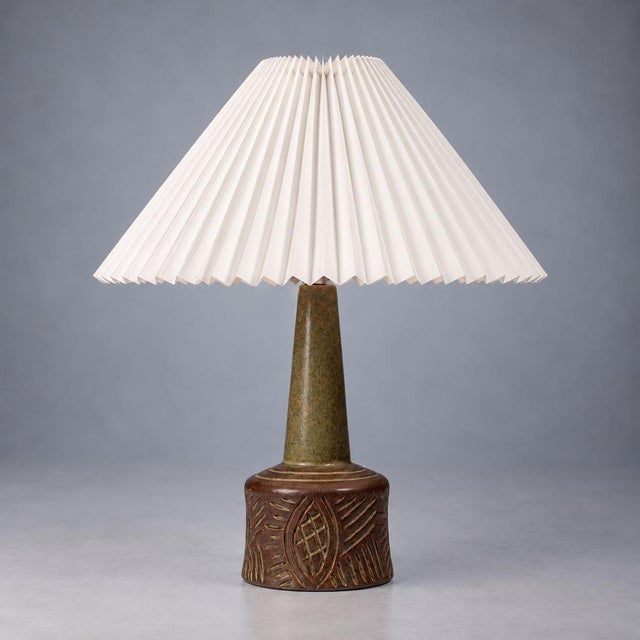 1960s 1960s Mid-Century Modern Pm Keramik, Tall Table Lamp, Green and Brown Carved Ceramic For Sale - Image 5 of 11