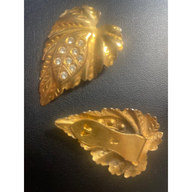 Art Deco 1930s Art Deco Era Coro Style Set of Matching Fur Clips For Sale - Image 3 of 6