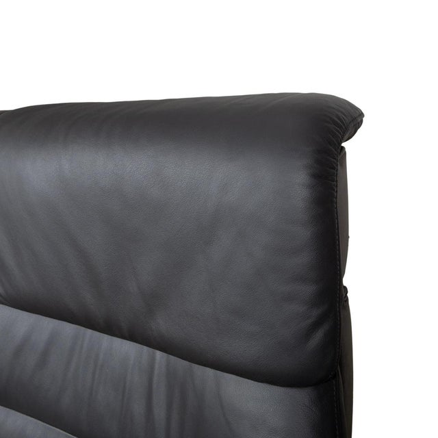 Green Leather Como Two-Seater Sofa from Stressless For Sale - Image 6 of 17