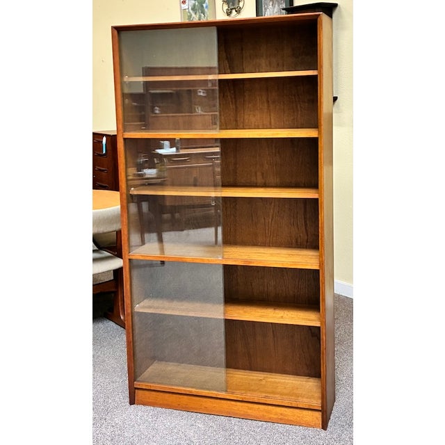 Mid 20th Century Vintage Extra Tall Teak Bookcase With Sliding Glass Doors c.1960 For Sale - Image 5 of 7