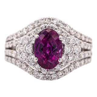 2.40 Carat No Heat Purple Sapphire & Diamond Gold Cocktail Ring, Size 7.25 For Sale