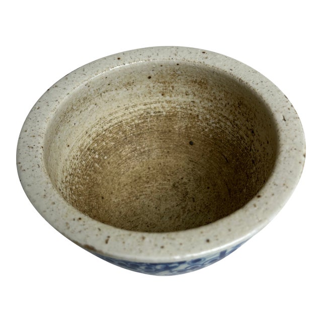 Early 19th century Chinese jardiniere beautifully hand painted in a rich cobalt blue.