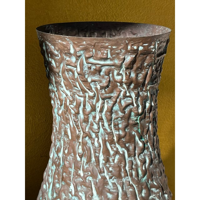 Mid-Century Modern Large Copper Floor Vase from Unbekannt, 1967 For Sale - Image 3 of 9