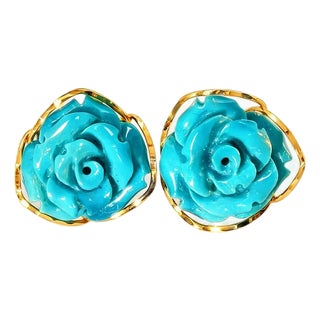 Late 20th Century 18K Yellow Gold Turquoise Floral Flower Carved Earrings, Pair For Sale