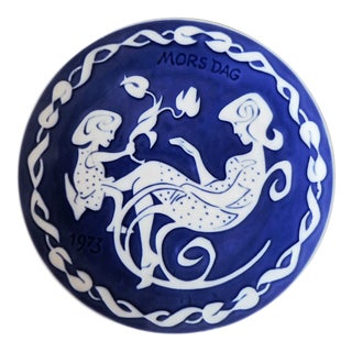 Vintage Danish Cobalt Blue Mors Dag Porcelain Wall Plate by Royal Copenhagen, 1973 For Sale