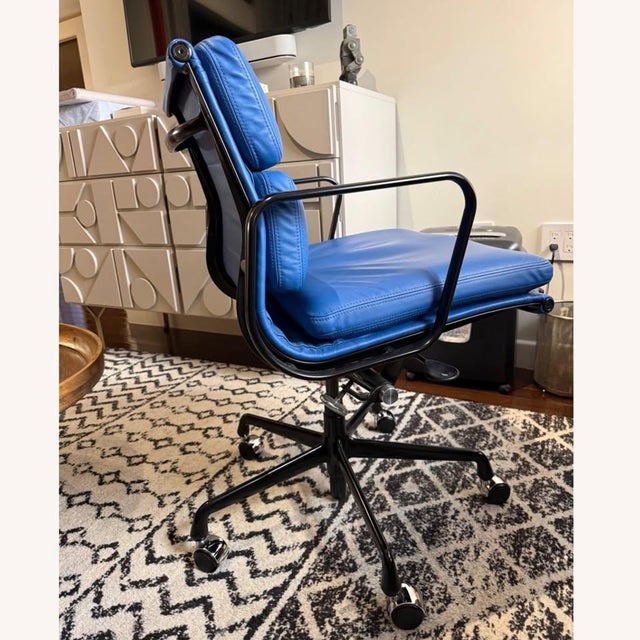Herman Miller Eames Soft Pad Management Chair For Sale - Image 4 of 5