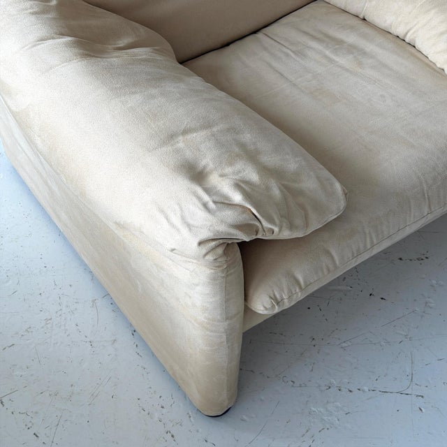 Cassina 1980s Maralunga Chairs Attributed to Vico Magistretti for Cassina For Sale - Image 4 of 12