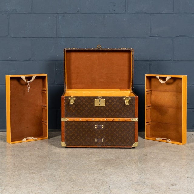Antique Shoe Trunk in Monogram Canvas from Louis Vuitton, France, 1920 For Sale - Image 12 of 18