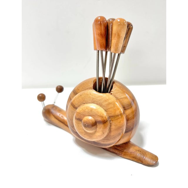 Mid Century Snail Cocktail Pick Set – Vintage Wood Snail Hors D’Oeuvres Picks, Barware & Charcuterie Set (6) For Sale - Image 4 of 7