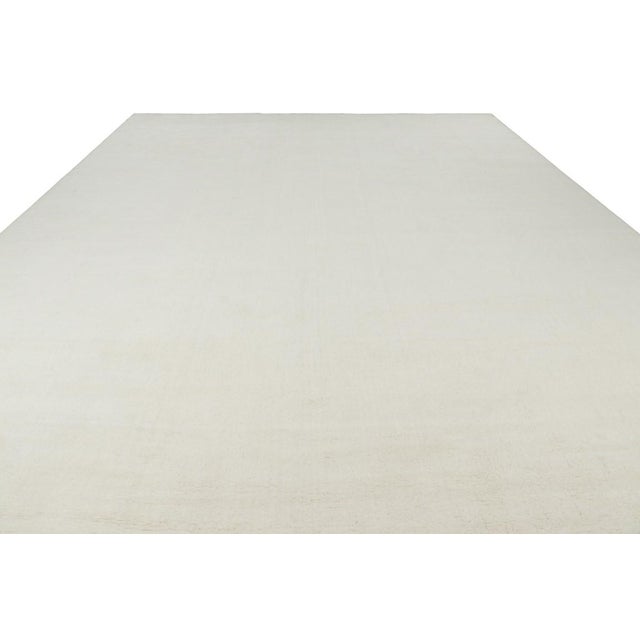 Rug & Kilim Rug & Kilim’s Oversized Textural Rug in Simple, Solid Cream White Tones - 11x18 For Sale - Image 4 of 7