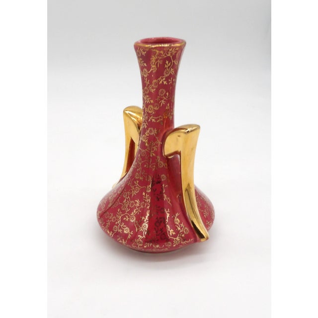 Vintage American Pottery Vase — Crimson Red & 22K Gold Chintz | Hollywood Regency Mid-Century | Twin Sculpted Gold Handles...