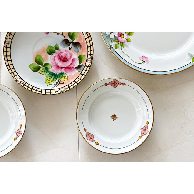 Vintage Floral Wall Plate Grouping - Set of 7 Antique & Vintage Chinese & Japanese Plates For Sale - Image 16 of 17