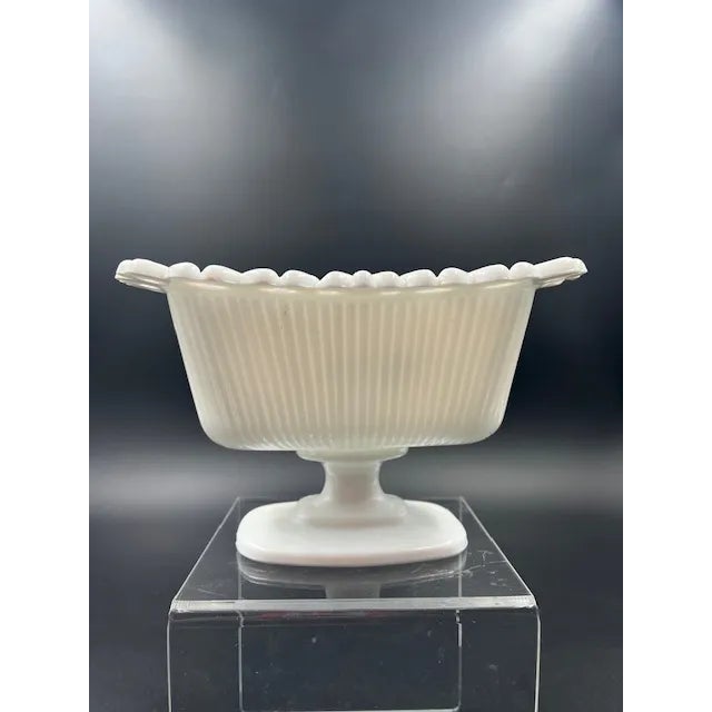 Glass Collection of 6 Vintage Milk Glass Dishes For Sale - Image 7 of 12