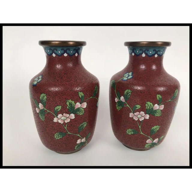 Chinese Antique Chinese Cloisonne Vases Art Nouveau Vamp Romantic For Sale - Image 3 of 10
